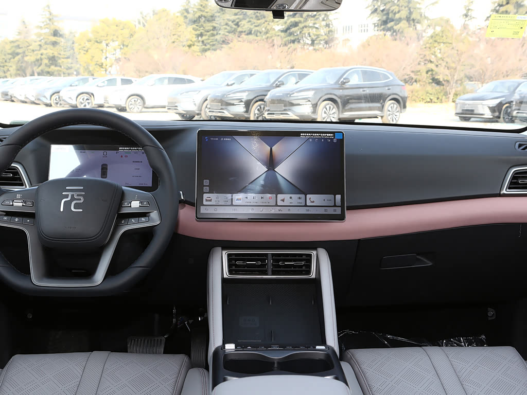 2025 BYD Yuan UP Image 12